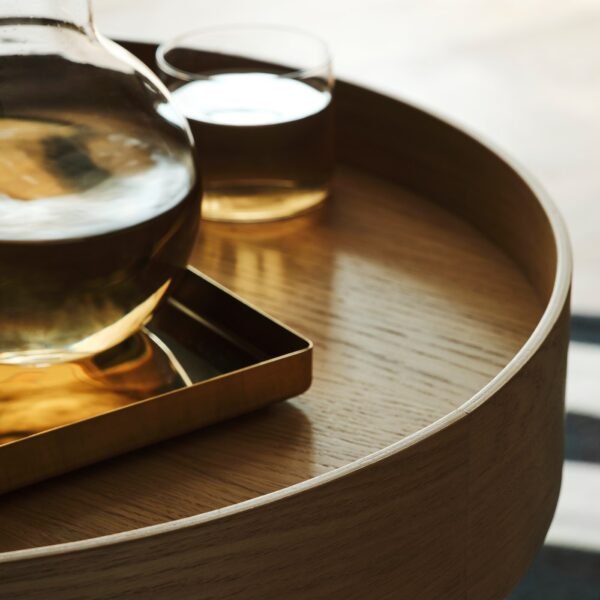 Side table on castors