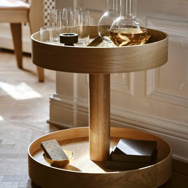 Side table on castors